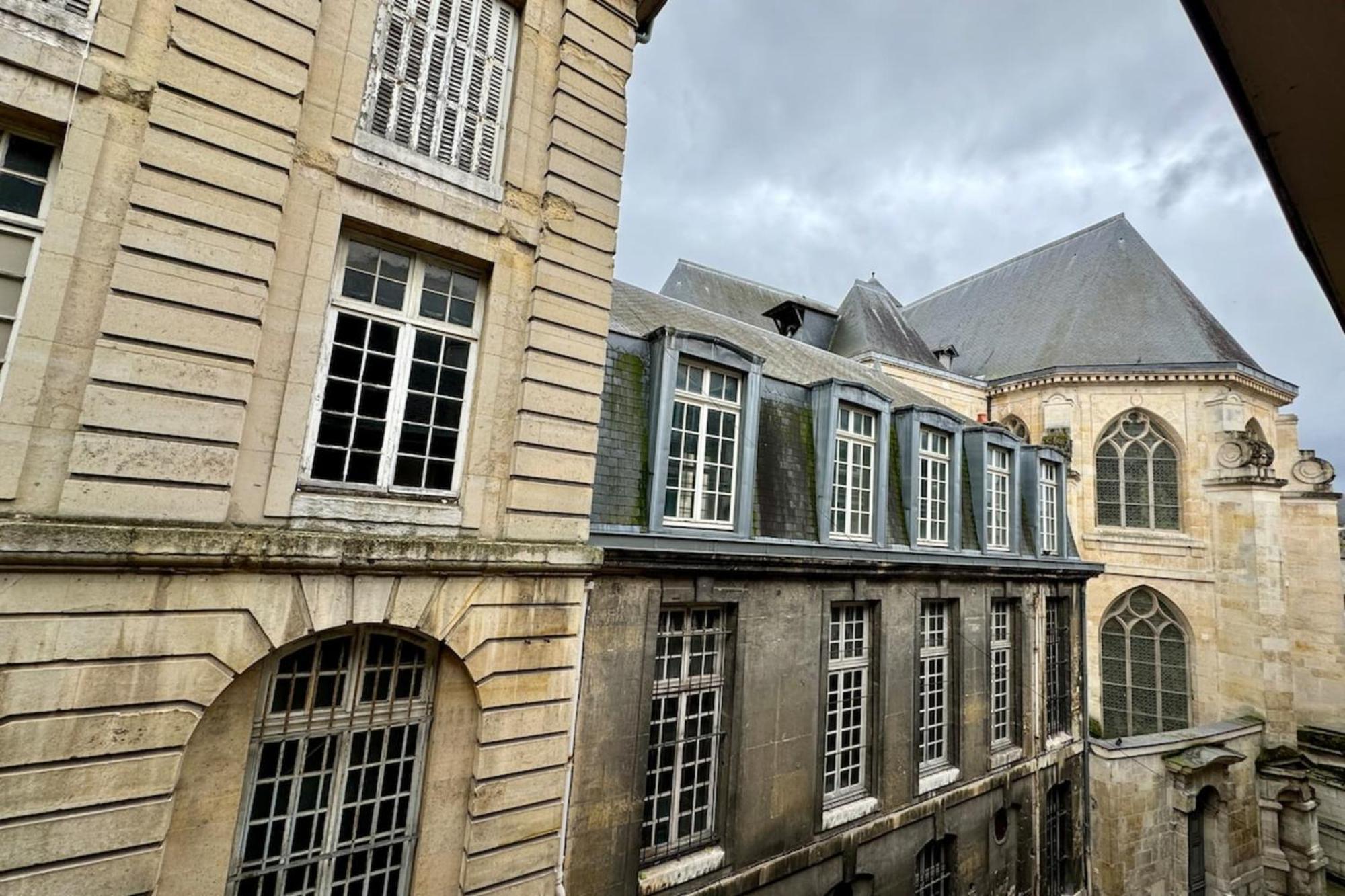 Gerard, Appartement Central Avec Parking Prive Rouen Eksteriør billede